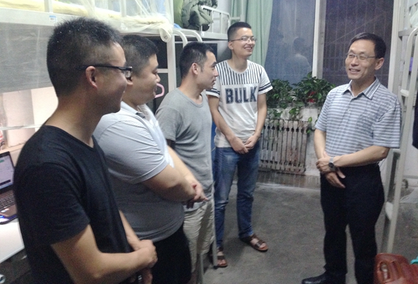 雷书记 - 副本.JPG