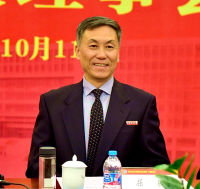 屈校长 - 副本.jpg